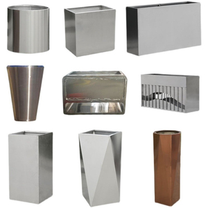 Grand <span class=keywords><strong>pot</strong></span> de fleurs <span class=keywords><strong>suspendu</strong></span> rectangulaire <span class=keywords><strong>en</strong></span> aluminium personnalisé pour jardin extérieur décoratif nouvelle maison ensemble de plantes de pépinière supports - Product Image 6