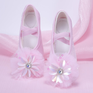 <span class=keywords><strong>Scarpe</strong></span> da ballo morbide per bambine, suola composita, tomaia in pelle sintetica e cotone, graziose <span class=keywords><strong>scarpe</strong></span> da danza per spettacoli teatrali, modello zampa di gatto - Product Image 3