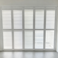 Volets de plantation modernes sur mesure en bois et PVC durables pour bureaux, commerces et appartements – Design intérieur