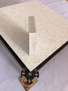 최신 데이터 센터 및 병원 사무실 공간을위한 베스트 셀러 600*600mm 칼슘 황산염 정전기 방지 액세스 플로어 - Product Image 4