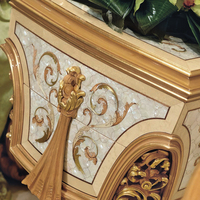 Lit antique en tissu vert rococo européen fait à la main de style royal impérial de luxe pour chambre à coucher principale