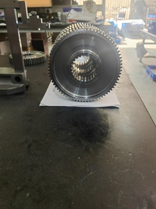 ציוד pinion מותאם אישית עבור מכונות בנייה עבור טרקטור שימוש מדגם ביצוע חלקים חקלאיים מרכזיים - Product Image 3