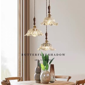 Lámpara Colgante de Cristal Floral Francés con Base de Madera de Nogal, Estilo Retro Japonés, Control Remoto, Luz Blanca Cálida Suave de 2700K - Product Image 2