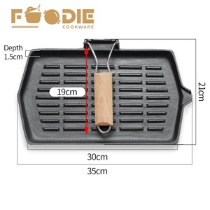 Poêle à griller <span class=keywords><strong>rectangulaire</strong></span> en fonte pré-assaisonnée avec poignée en <span class=keywords><strong>bois</strong></span> pliable, polyvalente pour grillades de steaks et d'œufs - Product Image 3