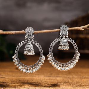 Boucles d'oreilles ethniques rétro géométriques Jhumka pour femmes bijoux indiens fleur couleur or cloche gland boucles d'oreilles pendantes (KER824) - Product Image 4