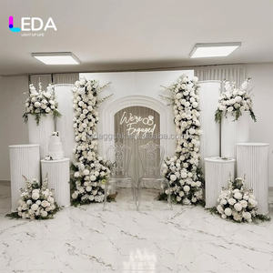 Arche de mariage moderne en acrylique blanc LEDA avec support – Taille personnalisable – Nouvelle arrivée – Décoration de scène de mariage - Product Image 6