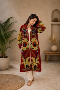 Vestido Maxi Boho de Terciopelo con Bordado Floral, Cuello Mandarín, Manga Larga, Corte Holgado, para Otoño - Product Image 2