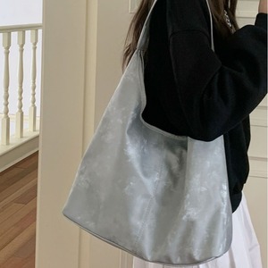 กระเป๋าโท้ทผู้หญิง สีเงินอ่อน สีชมพู สีขาว สีดำ สีพื้น หัวเข็มขัดแม่เหล็ก ชุดลำลองประจำวัน ฤดูร้อน 2024 ความจุขนาดใหญ่ สำหรับเดินทาง - Product Image 1