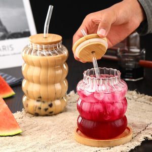 Venda quente Borosilicato Resistindo Vidro Tumbler Cup Ribbed Iced Coffee Óculos com Tampa De Bambu e Palha De Vidro - Product Image 2