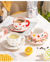 Vente en gros de tasses à café en céramique peintes à la main, artisanales, personnalisées, irrégulières, à fleurs, pour le thé et le café