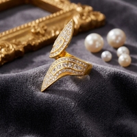 Bague de luxe double feuille en acier plaqué or 18 carats, pavée de zircone cubique, pour femme, bijou de mode pour cocktail et soirée