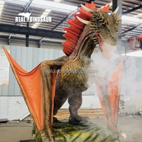 Modèle de dragon géant animatronique à ailes rouges personnalisé pour une utilisation en intérieur/extérieur, centres commerciaux, parcs d'aventure, fibre de verre, métal