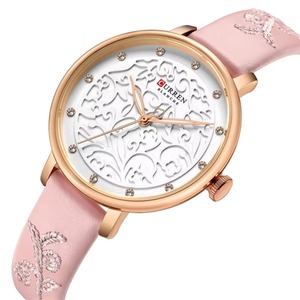 Montre à quartz vintage pour femme, style sport, broderie florale, boîtier en alliage or rose, bracelet en cuir rose, cadran diamanté, élégante pour tenue habillée - Product Image 4