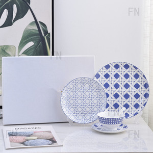 Meilleures ventes, ensemble de salle à manger 4 pièces de luxe nordique Black Line, assiette en céramique avec boîte-cadeau - Product Image 3