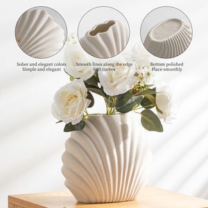 <span class=keywords><strong>Vase</strong></span> en céramique de style nordique, moderne et créatif, en forme de coquille, minimaliste, <span class=keywords><strong>blanc</strong></span>, <span class=keywords><strong>pour</strong></span> fleurs de <span class=keywords><strong>pampa</strong></span>, décoration intérieure - Product Image 1