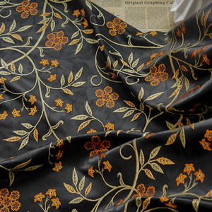 Nouvel arrivage de <span class=keywords><strong>tissu</strong></span> de <span class=keywords><strong>brocart</strong></span> jacquard multicolore <span class=keywords><strong>au</strong></span> mètre <span class=keywords><strong>tissu</strong></span> de <span class=keywords><strong>brocart</strong></span> de fleurs métalliques haut de gamme en polyester pour vêtements de femme - Product Image 1