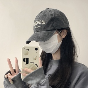 หมวกเบสบอล PVC สีเทาวินเทจสำหรับผู้หญิง สไตล์อเมริกัน ซักล้างได้ 6 แผง ขนาดรอบศีรษะใหญ่ ทันสมัย ​​ใช้งานได้หลากหลาย ช่วยเสริมใบหน้าให้ดูสวย - Product Image 1
