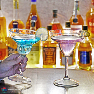 <span class=keywords><strong>Verre</strong></span> à cocktail Margarita en plastique transparent réutilisable 265 ml avec <span class=keywords><strong>pied</strong></span> épais pour bar et pub - Product Image 4