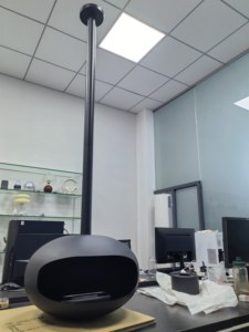 Cheminée suspendue moderne à l'éthanol pour intérieur, décorative, à feu réel, finition chromée noire et blanche, pour salon - Product Image 3