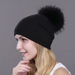 <span class=keywords><strong>Bonnet</strong></span> tricoté d'hiver en fourrure de raton laveur véritable pour <span class=keywords><strong>femme</strong></span>-pour la plage ou la scène d'affaires - Product Image 3