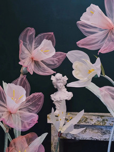 L-027 Flor Gigante de Narciso de Organza al por Mayor, Flor Artificial para Decoración de Bodas y Hogar - Product Image 4