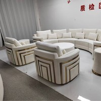 Hochwertiges Italienisches Designer Gebogenes Stoffsofa-Set Villa Großes Rundes Sektionalsofa mit Golddekor Schwammgefüllt
