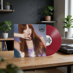 LE SSERAFIM Segundo Álbum Sencillo [Made My Night] Vinilo (Versión WARM RED) Libro Electrónico de Música K-Pop (CD) en Papel y Plástico, Idioma Coreano - Product Image 3