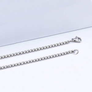 Un collar de acero de titanio moderno y elegante con una personalidad única se puede usar mientras se toma el baño. Exuda una sensación de alta calidad. - Product Image 6