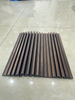 Prix de gros, revêtement mural décoratif en bois-plastique composite multicolores, panneaux muraux en PS de taille personnalisée