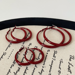 ต่างหูหยดน้ำมันสีแดงสุดอินเทรนด์ต่างหูห่วงวงกลมต่างหูดีไซน์เกินจริงต่างหูเครื่องประดับบุคลิกภาพของขวัญขายส่ง - Product Image 1
