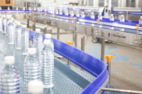 Ligne de production automatique 3-en-1 pour petites entreprises : machine de remplissage et d'embouteillage d'eau pure et minérale en plastique
