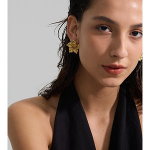 जिनयू 1998 थोक उत्तम फूल के आकार की बालियां स्टेनलेस स्टील सोने की प्लेटेड वाटरप्रूफ कान स्टड गहने - Product Image 5