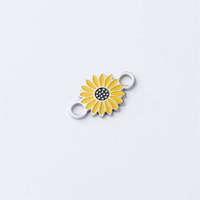 Nouvelle version coréenne fraîche de petite marguerite Double trou soleil fleur pendentif bricolage japon et corée du sud petits accessoires frais