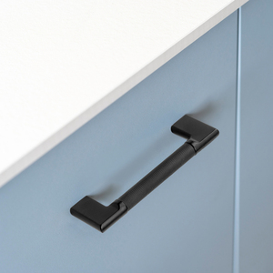 Lot de 5 poignées de porte Sofia en alliage d'aluminium taille 96mm entraxe 128mm peint en noir 9177514 EMUCA - Product Image 3