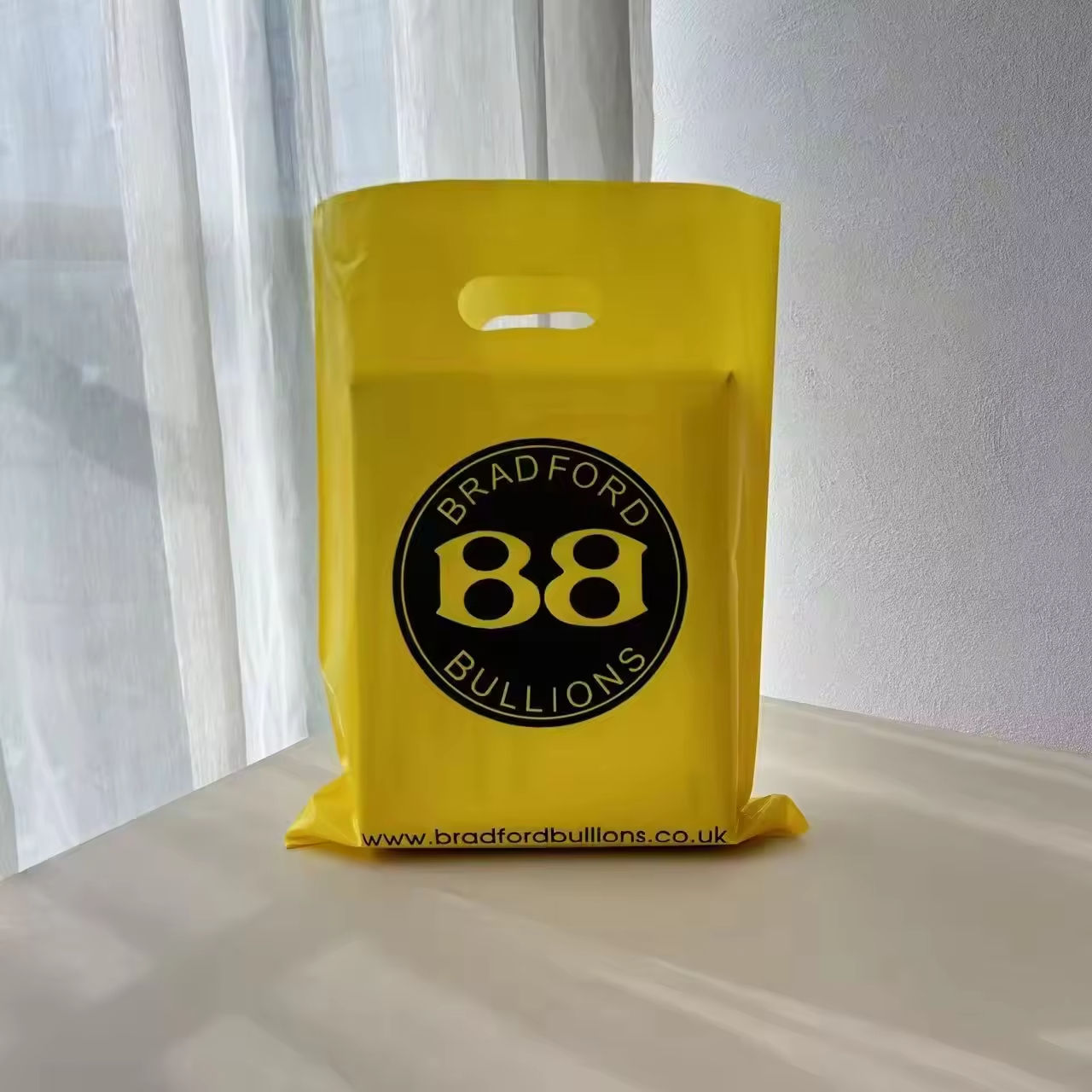 สีเหลือง