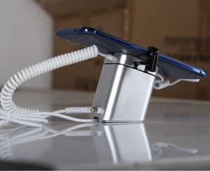 Supports d'affichage de sécurité pour téléphones et tablettes avec 2 pinces métalliques - Product Image 1