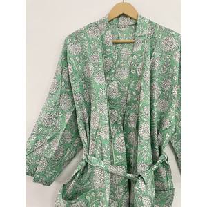 Robes de demoiselles d'honneur 100% coton, vintage, grande taille, style bohème hippie, imprimé floral, kimono élégant, peignoir d'été, vêtements de nuit faits à la main - Product Image 3