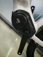 Vélo Électrique Tout-Terrain (E-MTB) en Aluminium pour Adultes EM5 -3rd, Moteur Central Bafang M430, Batterie Intégrée Dissimulée, Groupe U4000 9 Vitesses, Roues 29 Pouces - Vente en Gros