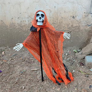 Décorations de Halloween tricolores en forme de crâne, accessoires de squelette d'extérieur, un ensemble de 3 couleurs, ornement en feuille de plastique pour fête ou maison hantée - Product Image 4
