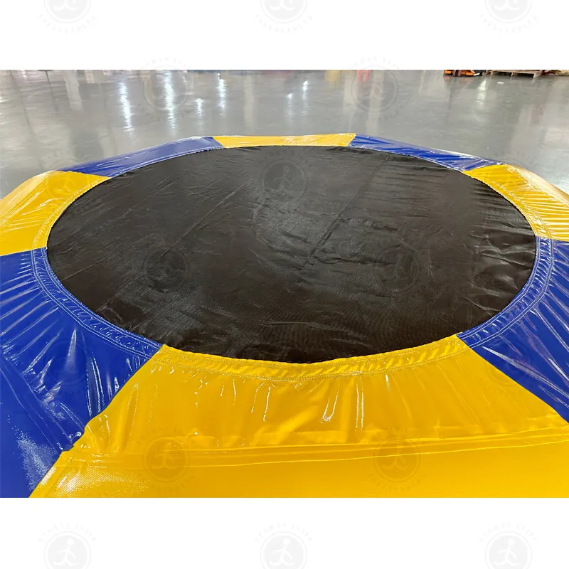 2024 trampolin laut tiup, berbahan Pvc trampolin air Platform Bouncer lompatan tiup tahan lama murah