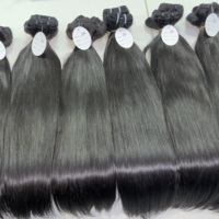 Extensions de cheveux naturels ondulés Yaki lisses, cheveux vierges vietnamiens, aspect naturel, prix de gros disponible en stock
