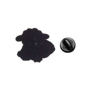 Broche en métal Kawaii Faith, motif agneau et bouquet de cœurs, pour collection de cadeaux pour croyants - Product Image 5