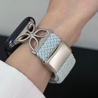 Bracelet de montre personnalisé en gros avec breloque trèfle à quatre feuilles, en nylon, ajustable, avec fermoir magnétique pour Apple Watch