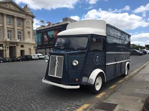 Camion de restauration mobile sur mesure avec cuisine professionnelle, remorque à burgers pour la vente de rue, les festivals et la restauration en plein air - Product Image 2