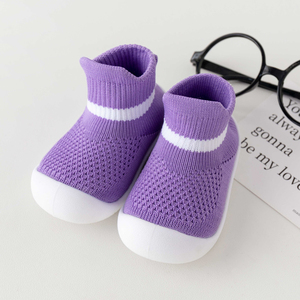 Chaussures de marche pour bébé, semelle antidérapante en TPE, conception de sécurité antidérapante, style essentiel basique adapté aux garçons et aux filles - Product Image 1