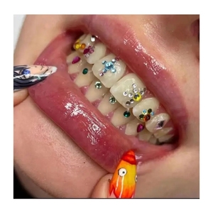 Bijoux de dent en cristal <span class=keywords><strong>dentaire</strong></span> de beauté <span class=keywords><strong>diamant</strong></span> ornements de cristaux pierres précieuses de dent - Product Image 1