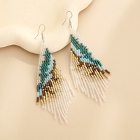Boucles d'oreilles pendantes bohèmes indiennes pour femmes, avec perles de verre colorées et perles de rocaille, design macramé à pampilles, pour anniversaire