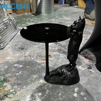Table d'appoint en fibre de verre en forme de chat, sculpture d'animal créative sur base rocheuse pour salon et villa