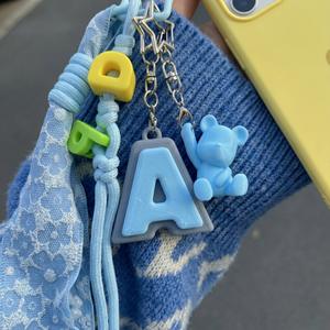 Porte-clés Ours Alphabet Bleu Imprimé en 3D avec Ruban Floral et Fermoir Étoile, Breloque de Sac en PLA, Accessoire Y2K Balletcore Doux et Cool, Cadeau Personnalisé - Product Image 3