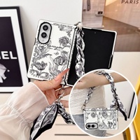 Étui de téléphone portable Moto Razr 50/60/70 60ultra/70ultra avec boucle latérale, design floral noir, matériau PC, antichoc, style Ins, animation